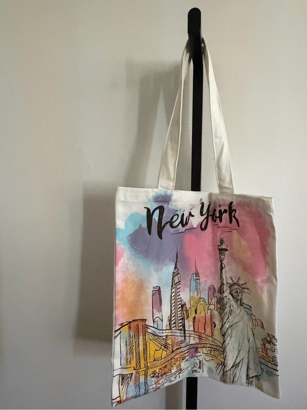 Canvas New York Watercolor Tote Bag in Multicolor